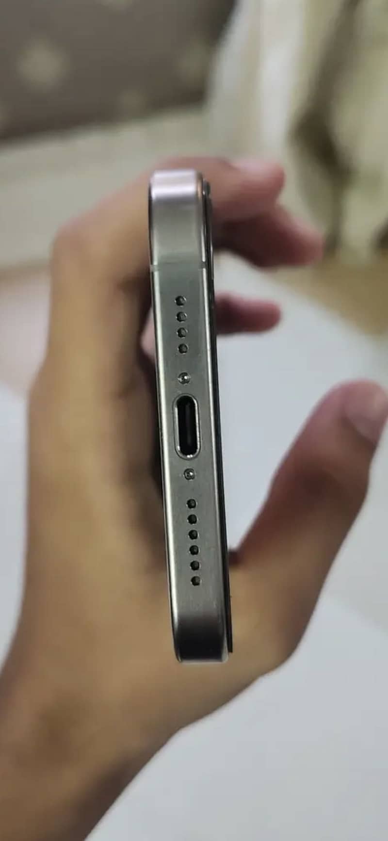 Apple iPhone 15 Pro Max 4