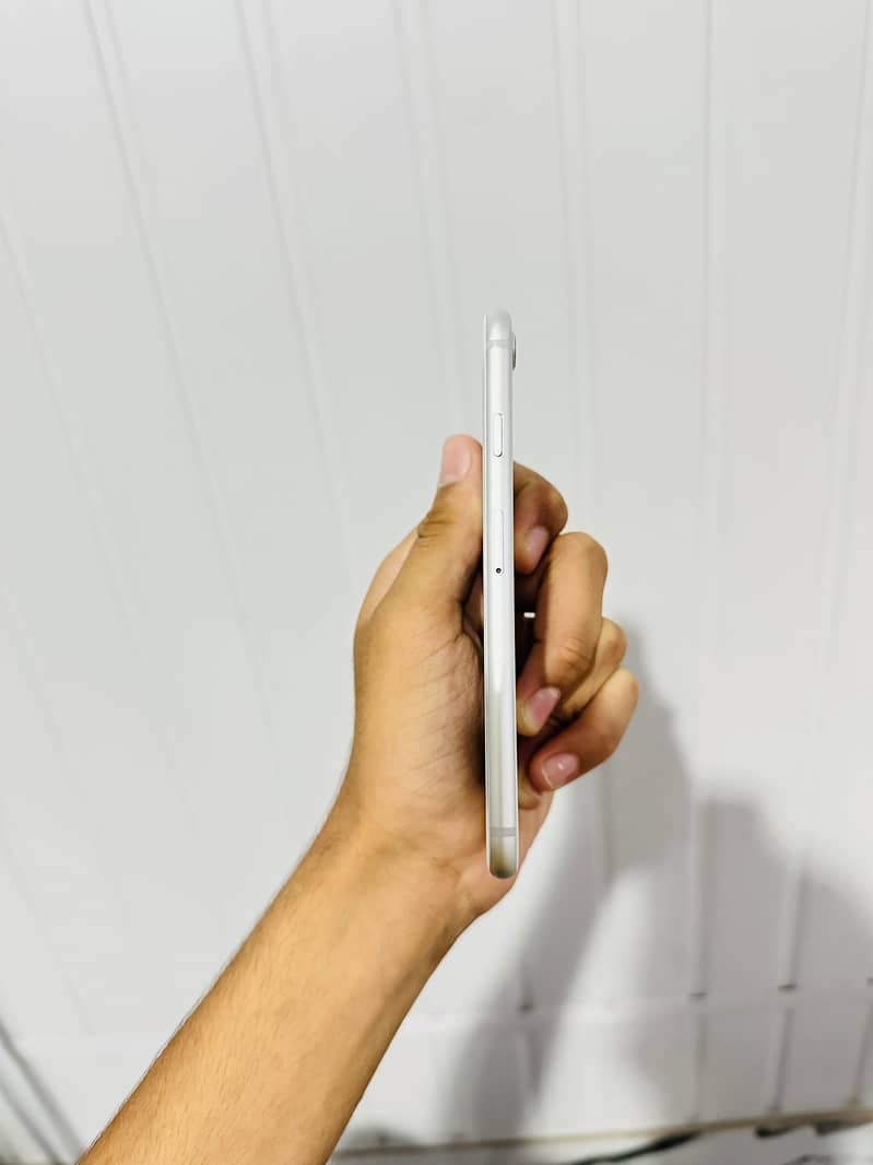 Apple iPhone 8 2
