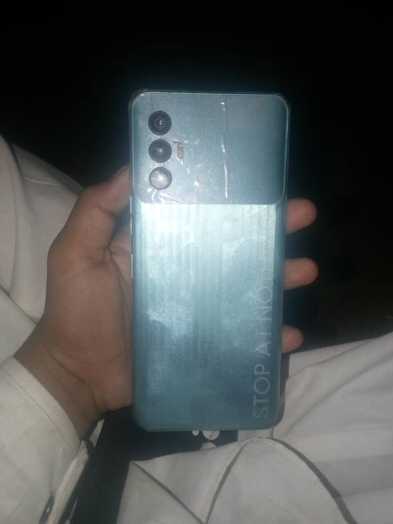 Tecno CAMON 4