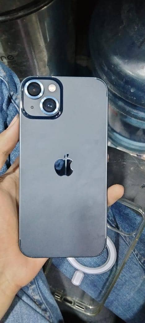 Apple iPhone 13 1