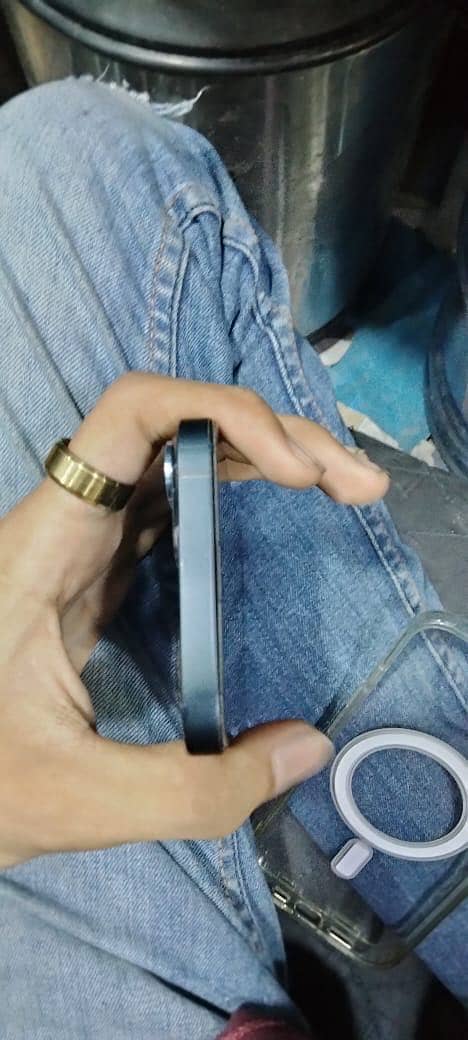 Apple iPhone 13 3