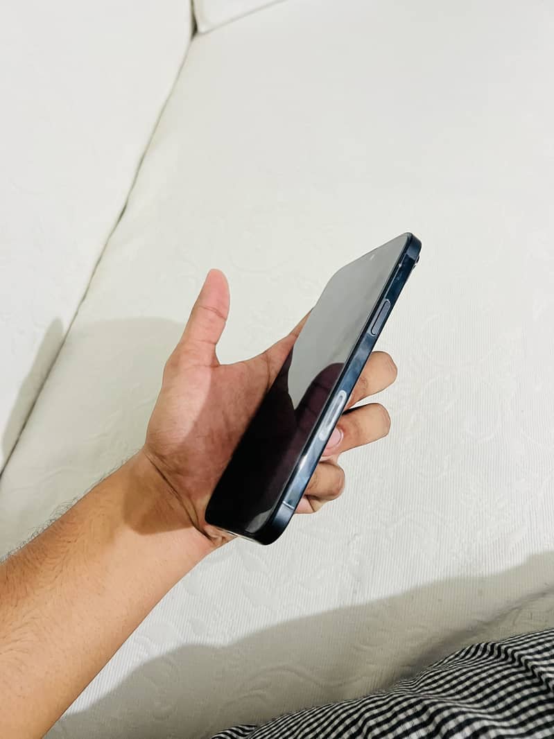 Apple iPhone 15 plus 5