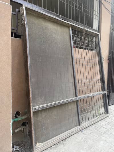 Metal grill window