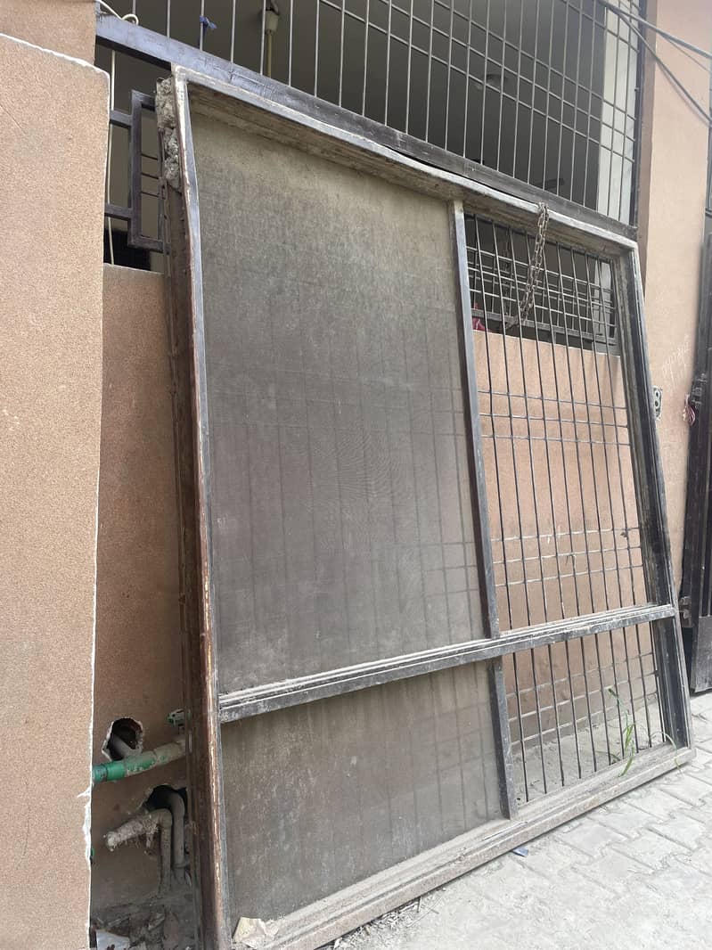 Metal grill window 4