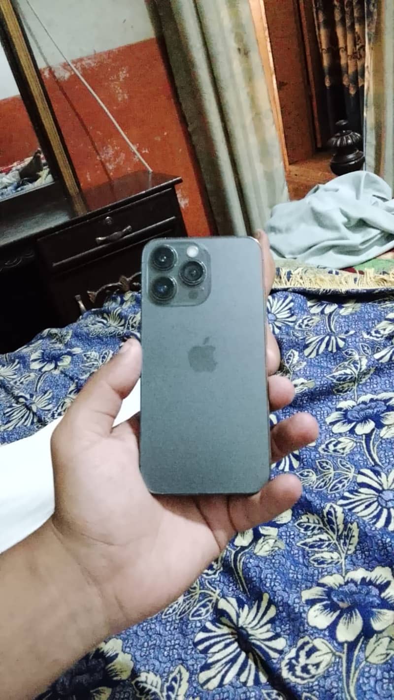 Apple iPhone 13 Pro 2