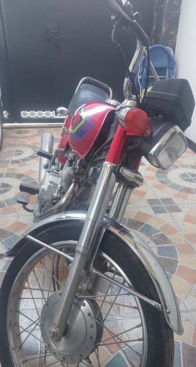H 125 clean bike