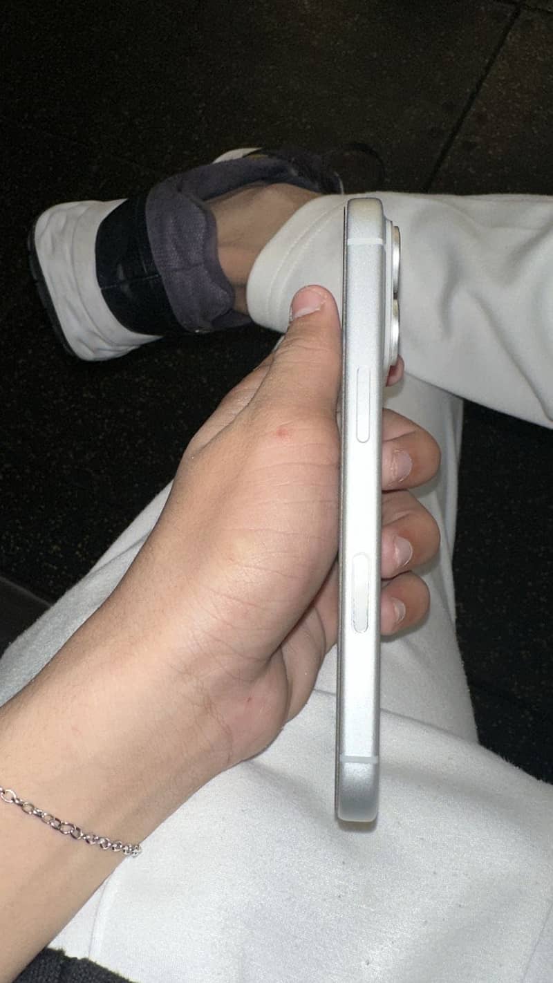Apple iPhone 17 Pro 4