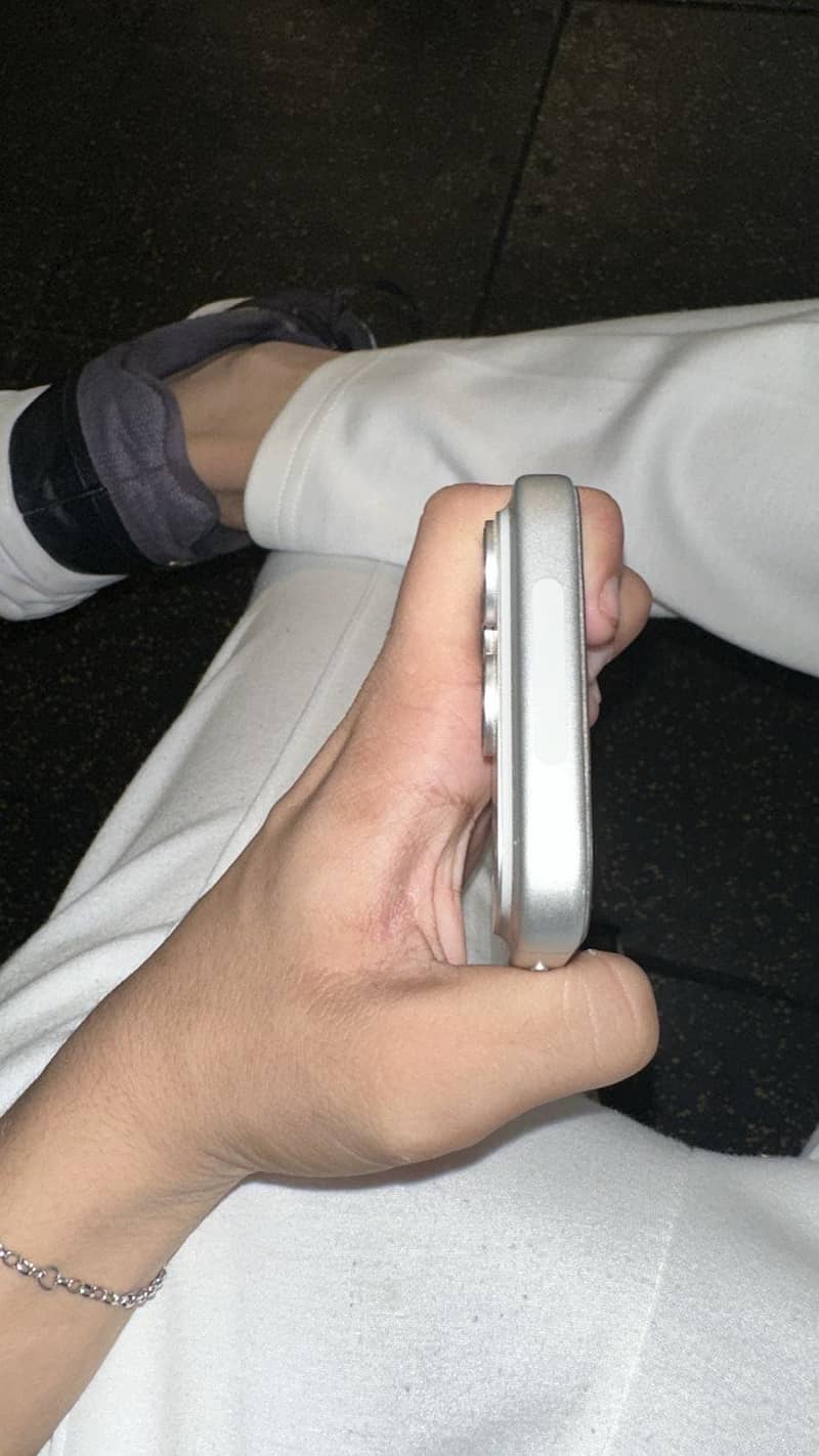 Apple iPhone 17 Pro 6