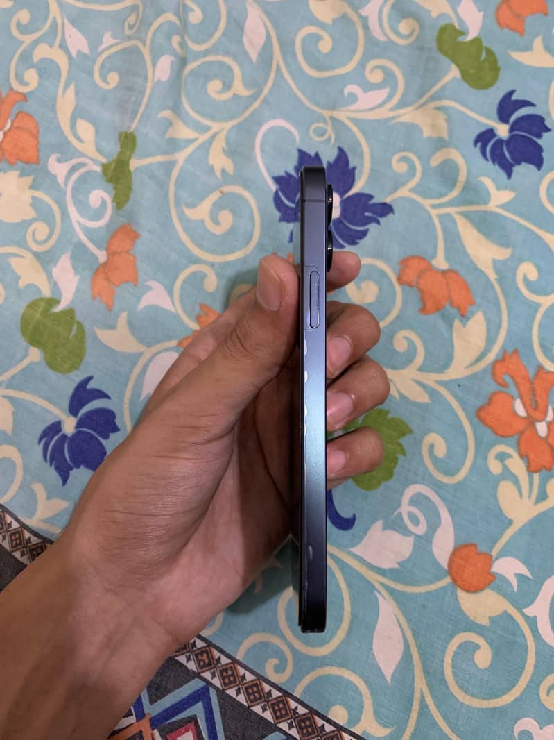 Apple iPhone 12 Pro 4