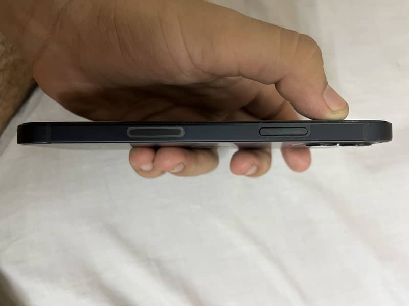 Apple iPhone 12 0