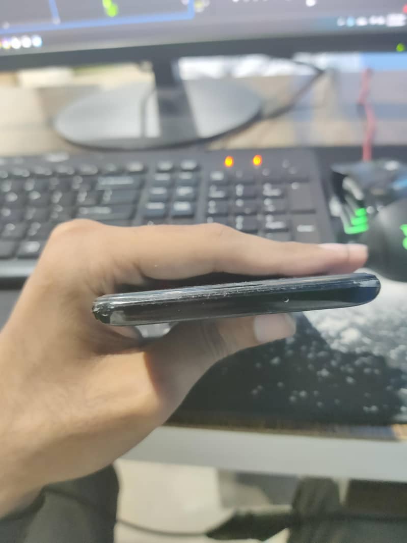 One Plus 6T 4