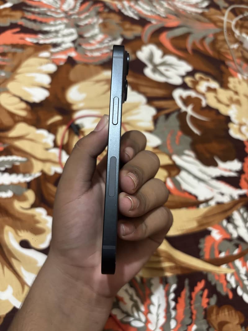 Apple iPhone 14 0