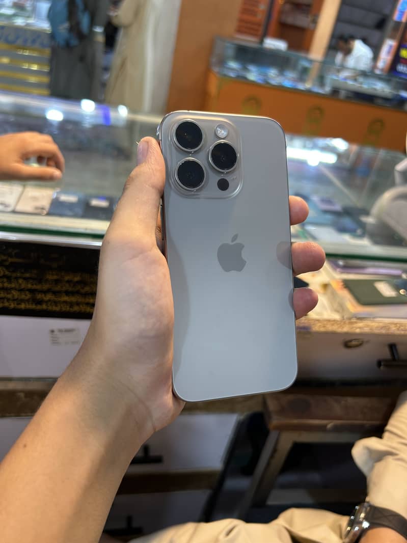 Apple iPhone 15 Pro 1