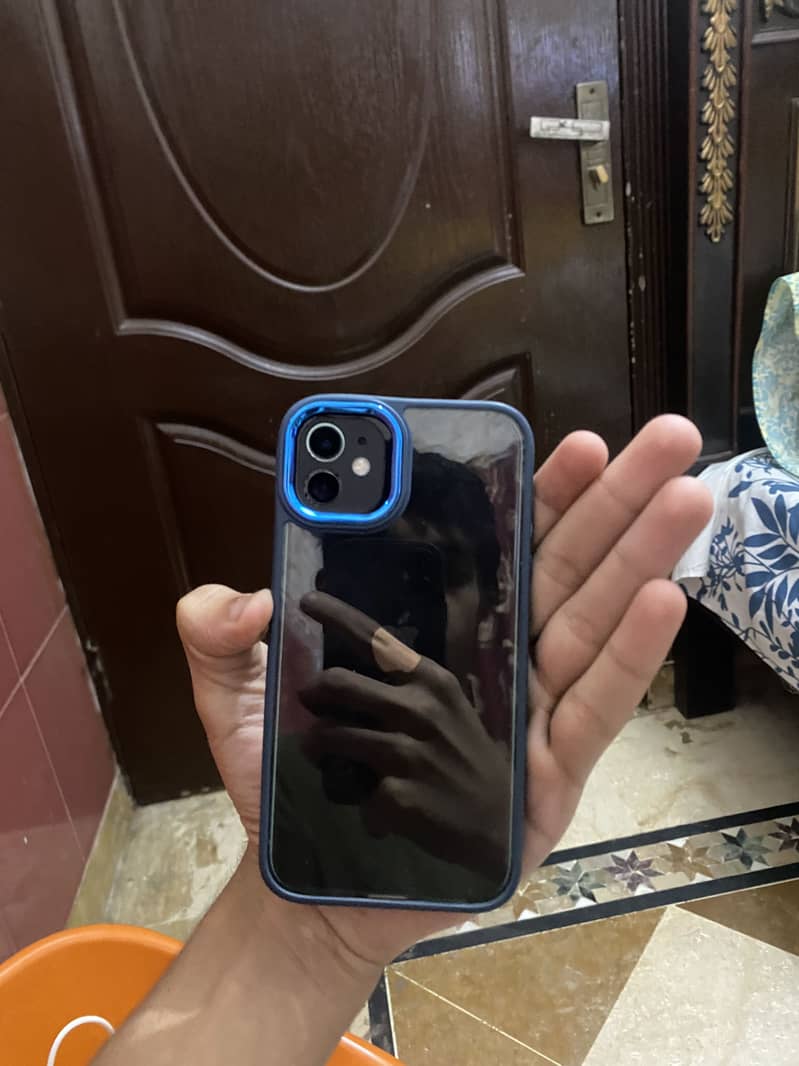 Apple iPhone 11 0