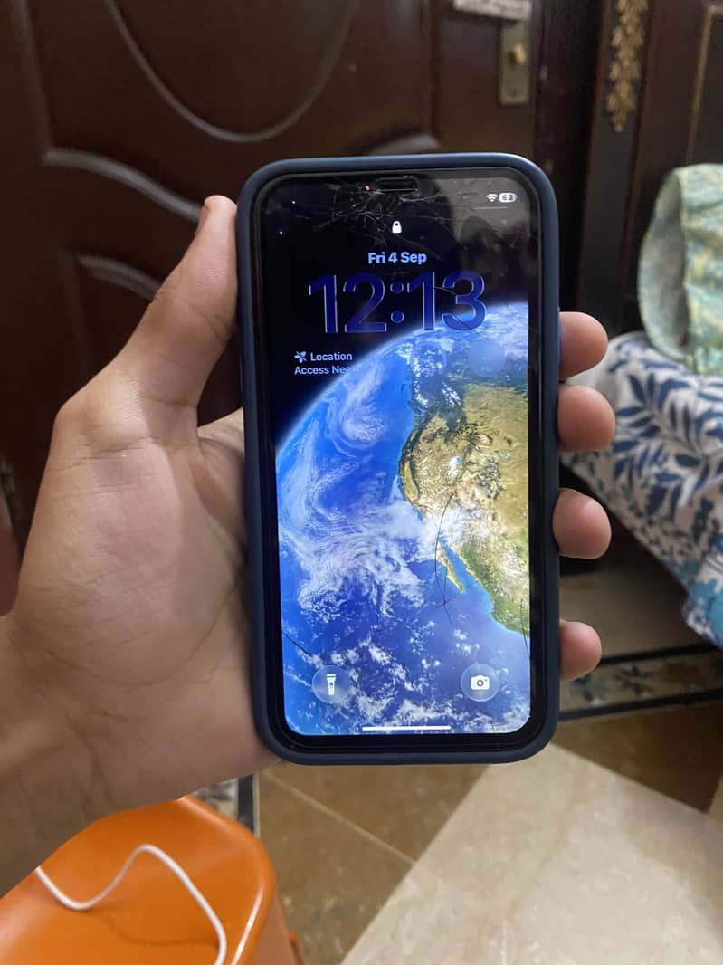 Apple iPhone 11 3