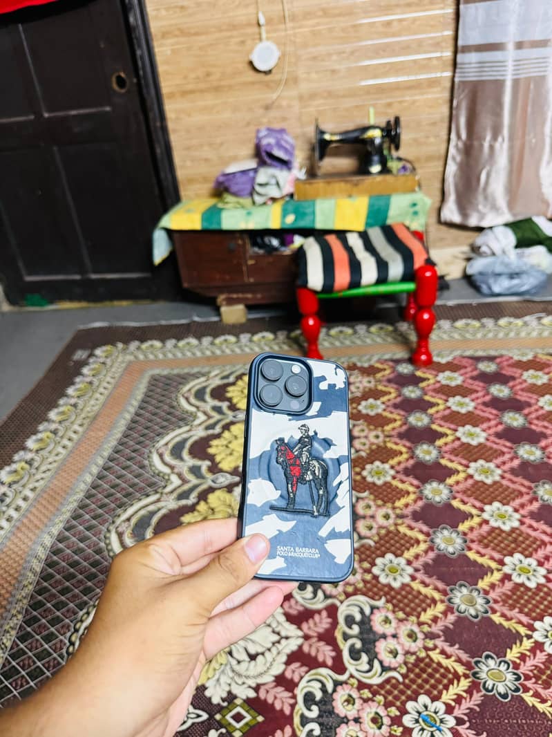 Apple iPhone 16 Pro 4