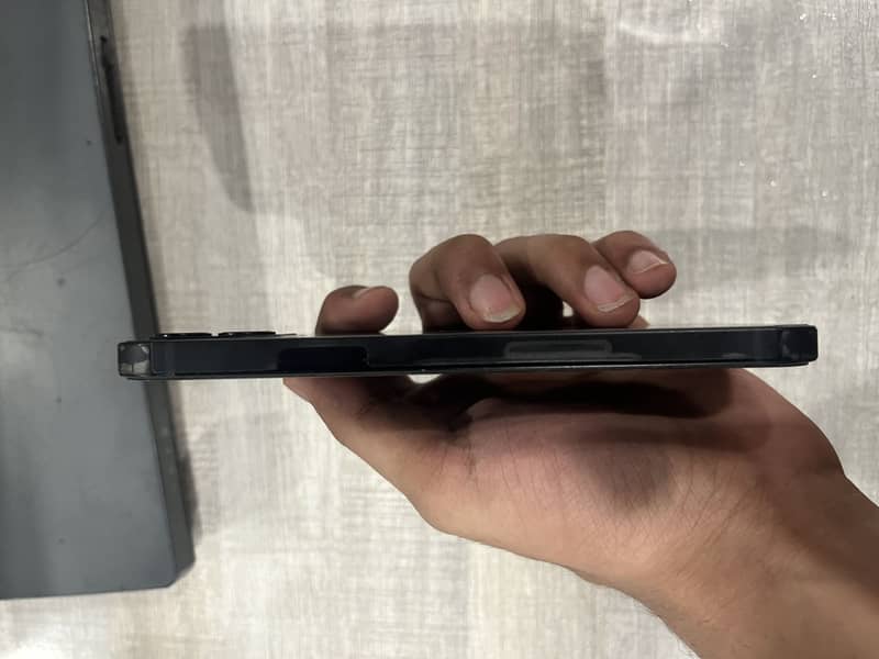 Apple iPhone 12 2