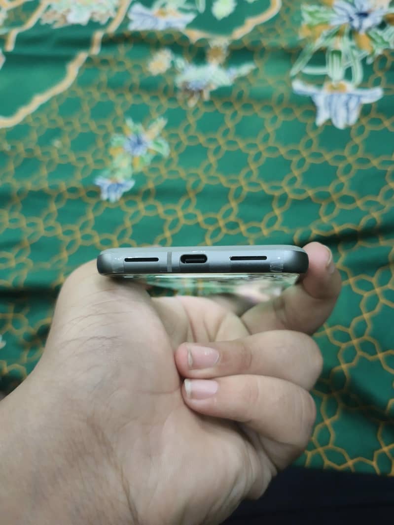 Google Pixel 8 3