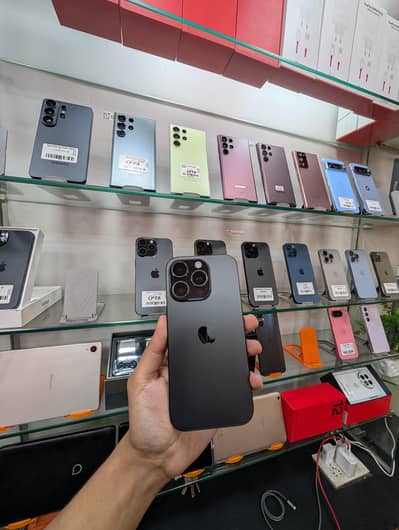 Apple iPhone 16 Pro 128 GB J. v