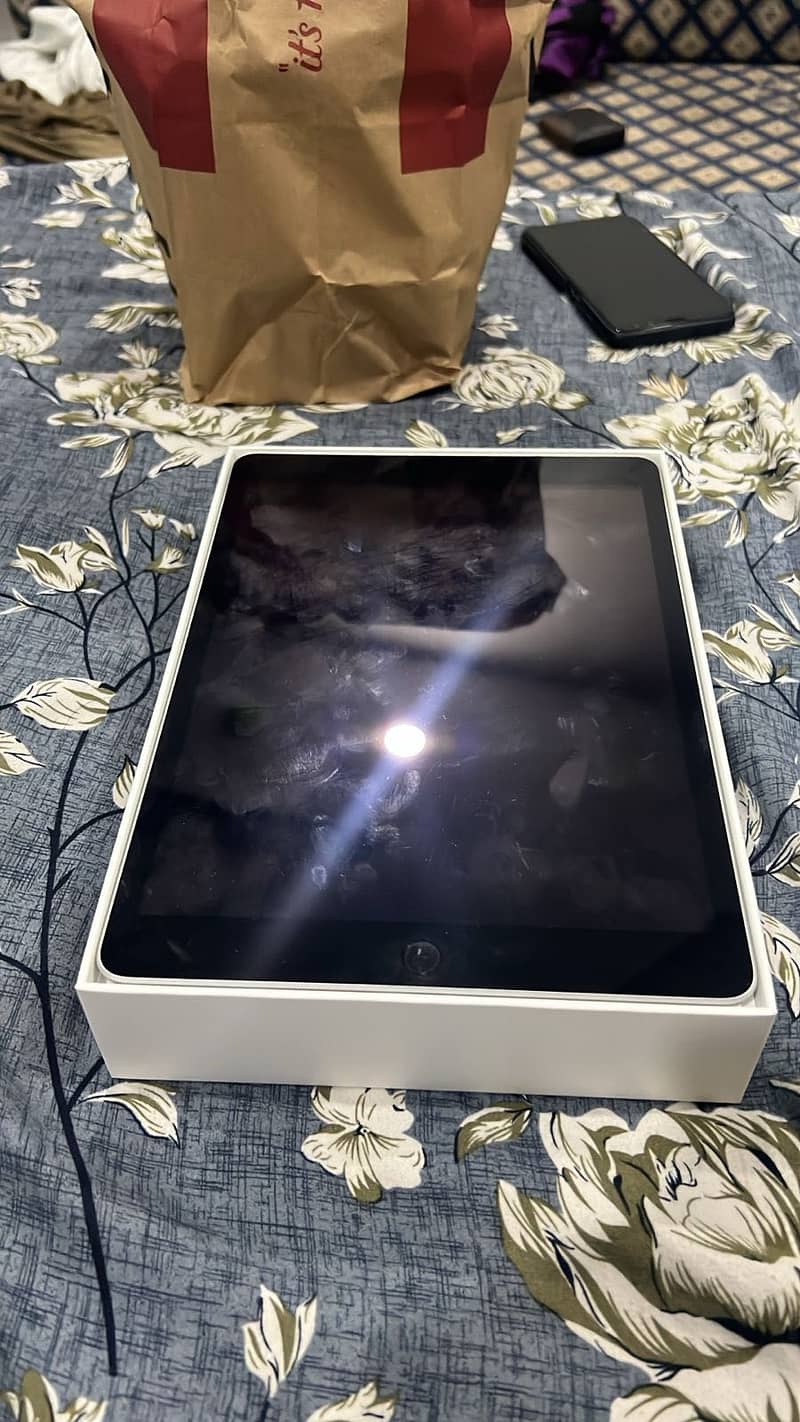 Ipad 9 generation with box 1