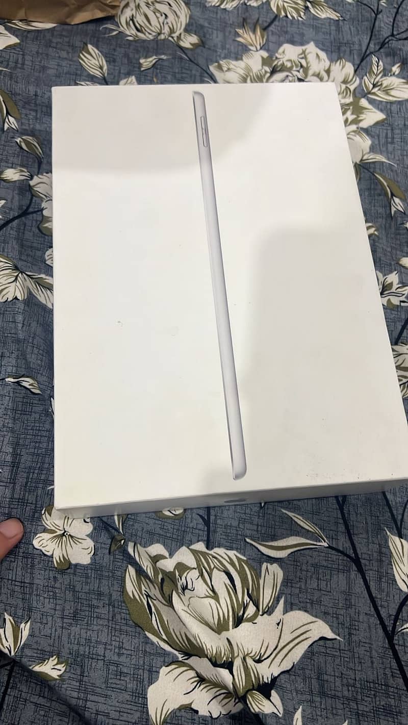 Ipad 9 generation with box 2