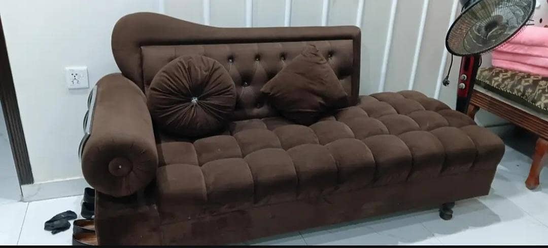 bed side table and dressing 1