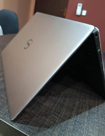 Dell XPS 13 (9360) i5 7th Gen | CEO Wali Feeling | Mint