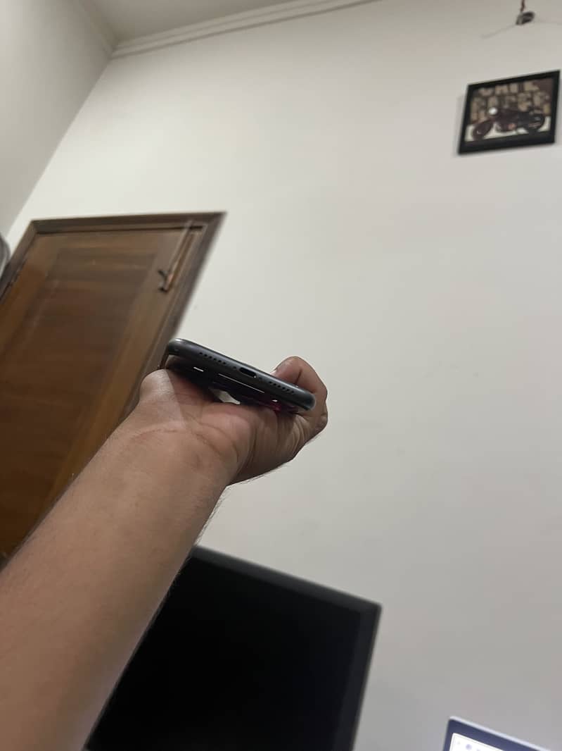 Apple iPhone 11 0