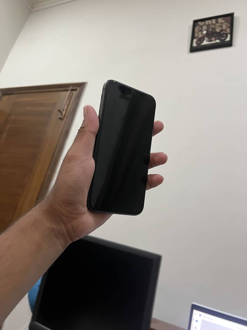 Apple iPhone 11 1