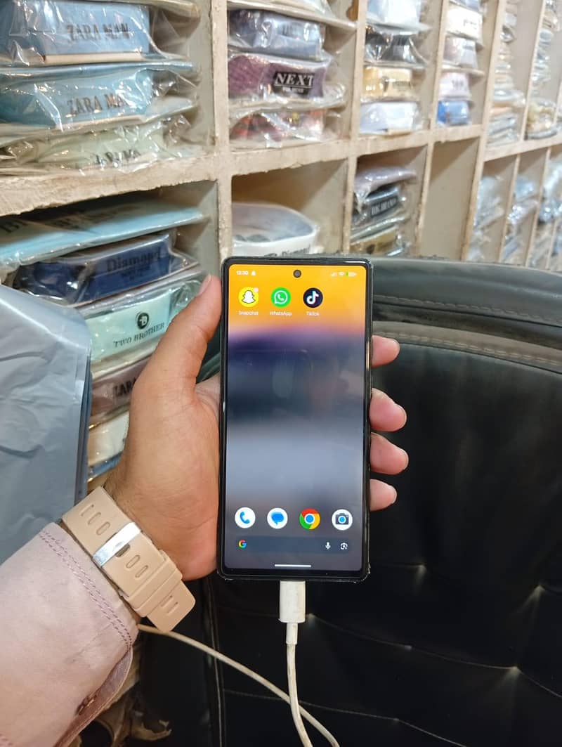 Google Pixel 6a 4