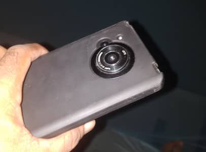 Sharp Aquos R7