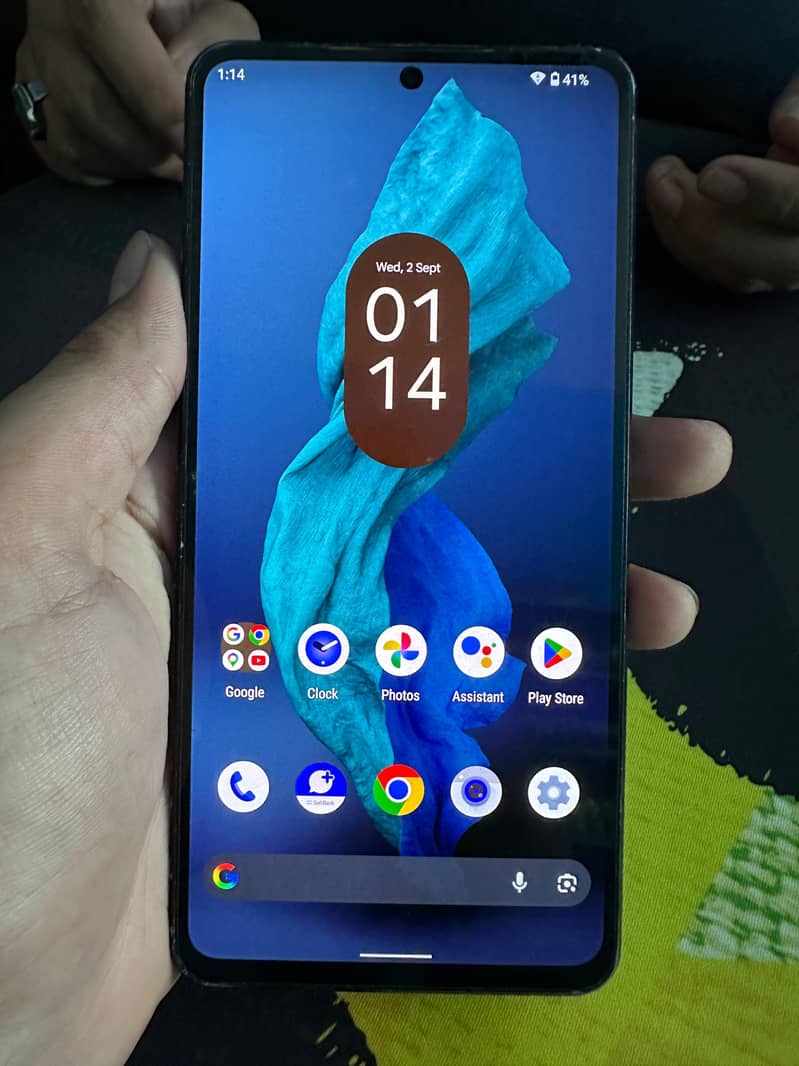 Sharp Aquos R7 1