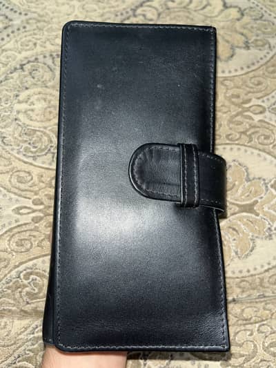 We can make this type of wallets if someone needs meassege 03278718080