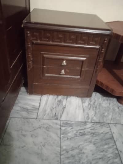 bed dressing showkase side table room cooler frigh gada waghera dinner