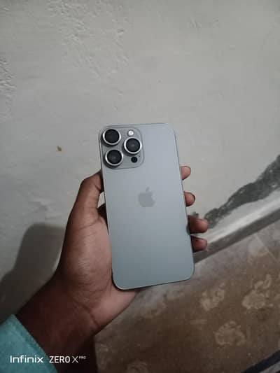 iphone xr into 15 pro