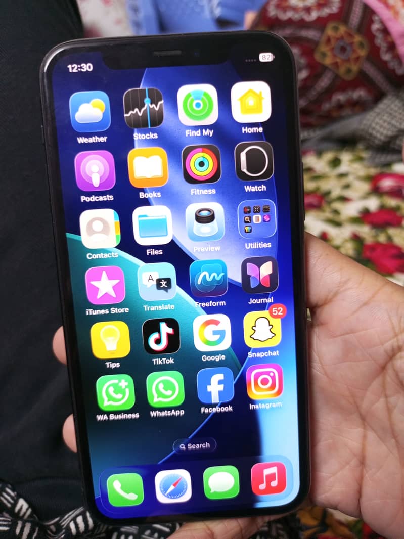 Apple iPhone 11 Pro 4