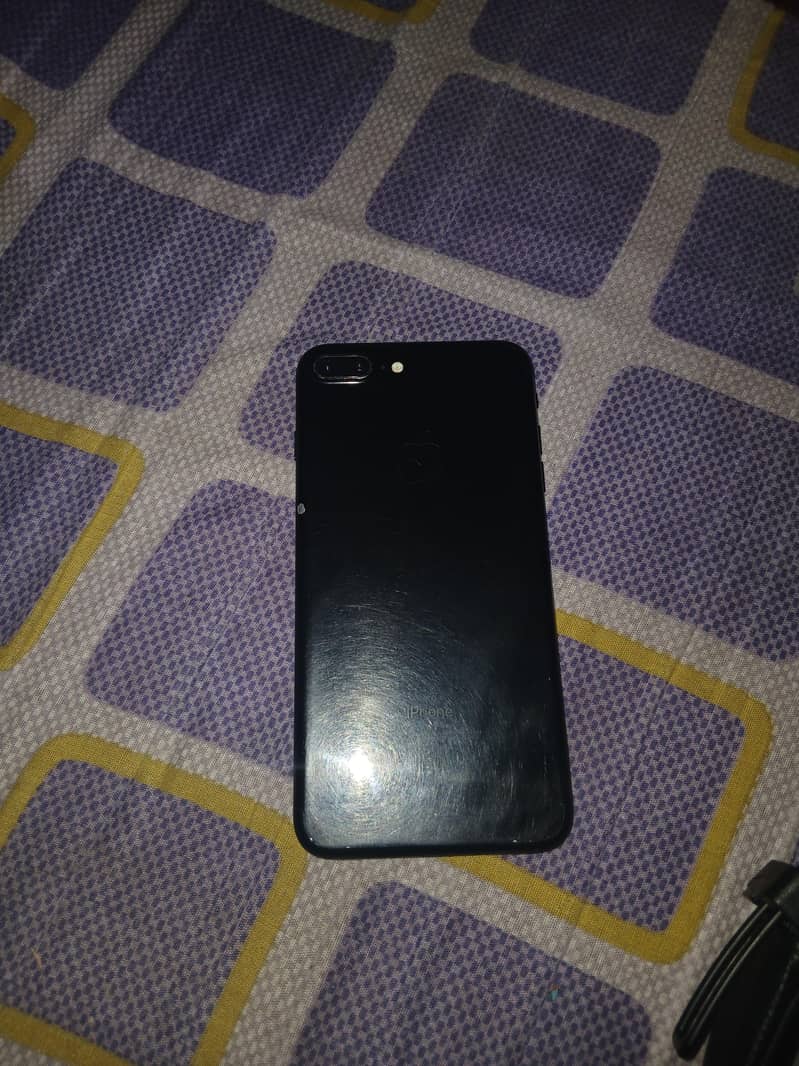 Apple iPhone 7 Plus 1