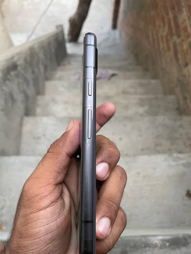 Google Pixel 7a 2