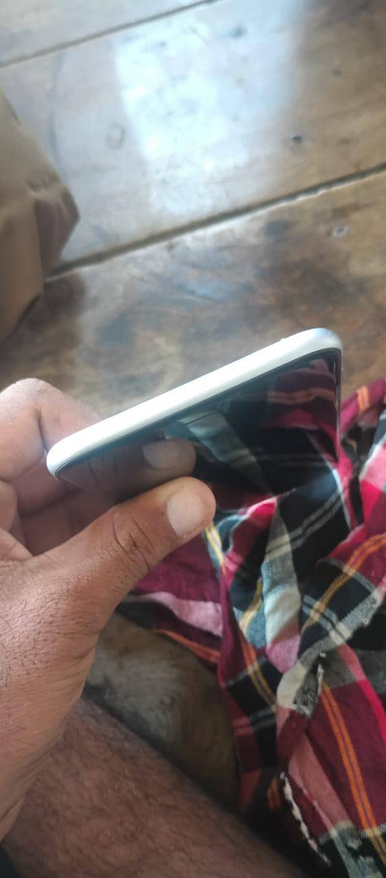 Apple iPhone 6 Plus 3