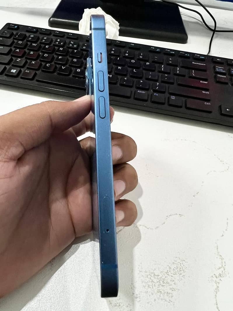 Apple iPhone 13 3