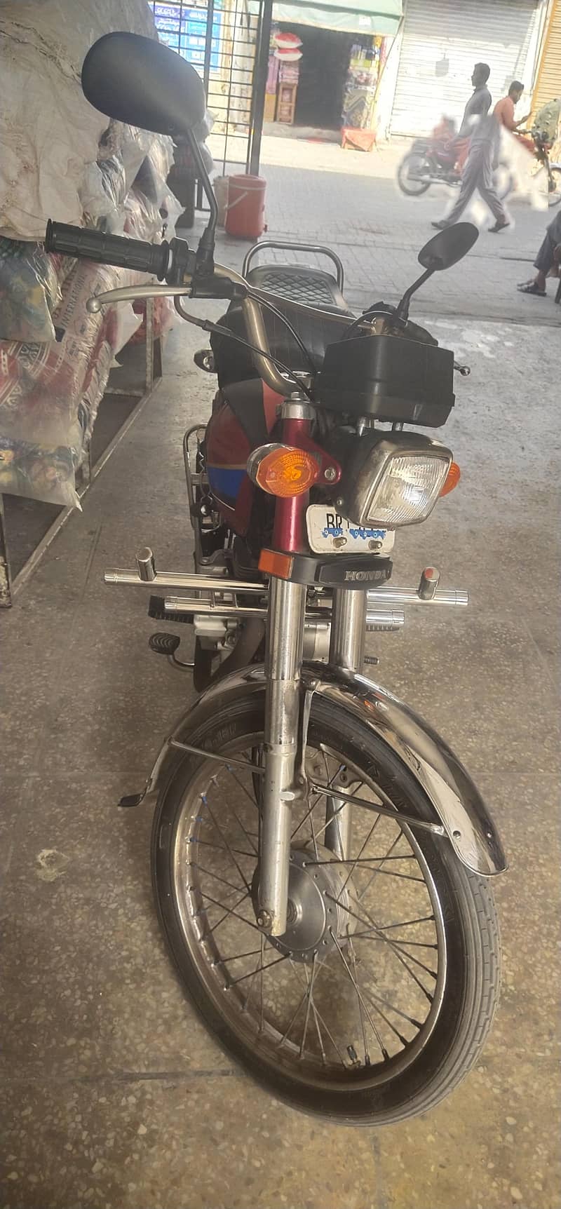 125 2004 model 4