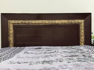 BED FOR SALE WITH DRESSING
