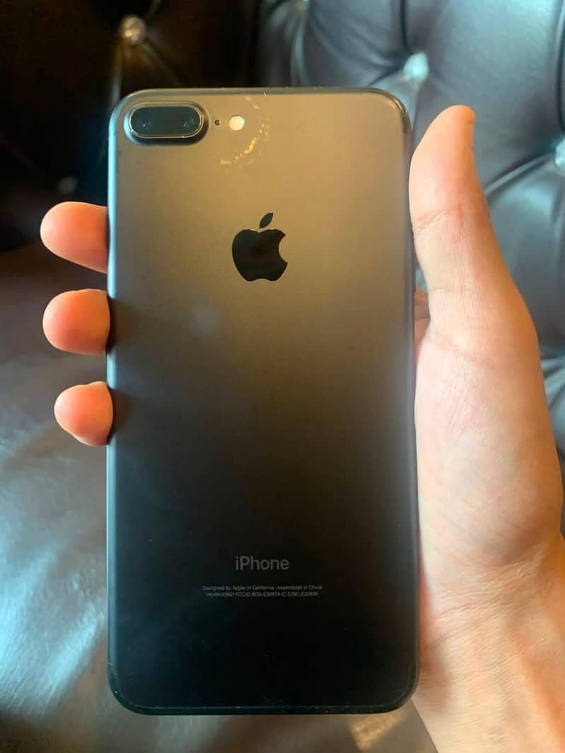 Apple iPhone 7 Plus 3