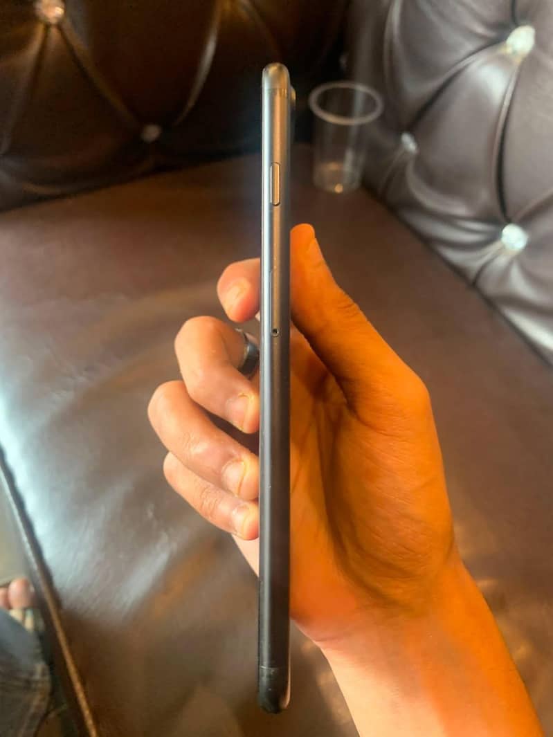 Apple iPhone 7 Plus 4