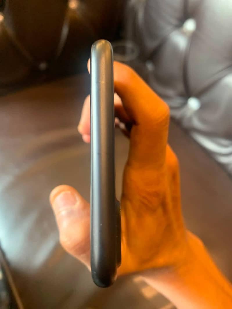 Apple iPhone 7 Plus 5