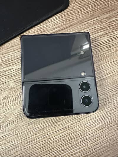 Samsung Mobile Z Flip 4