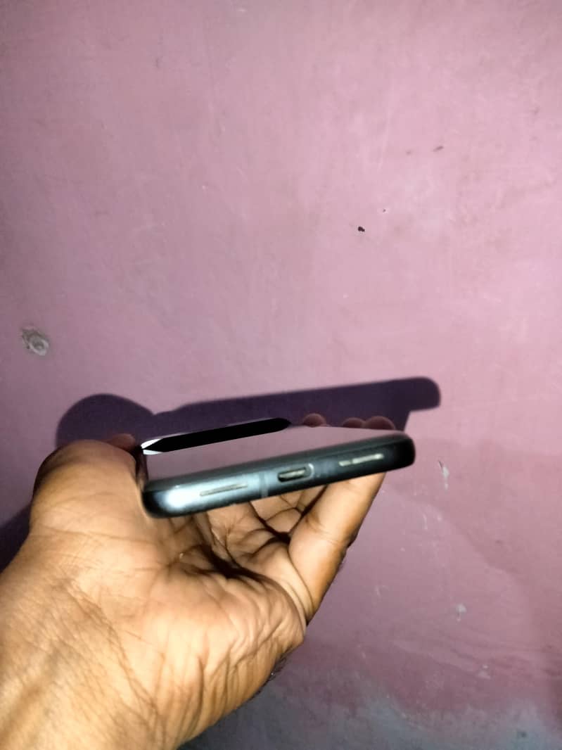 Google Pixel 8 6