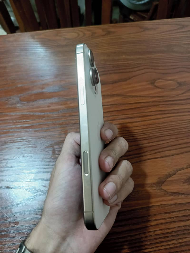iPhone 16 Pro Max 3