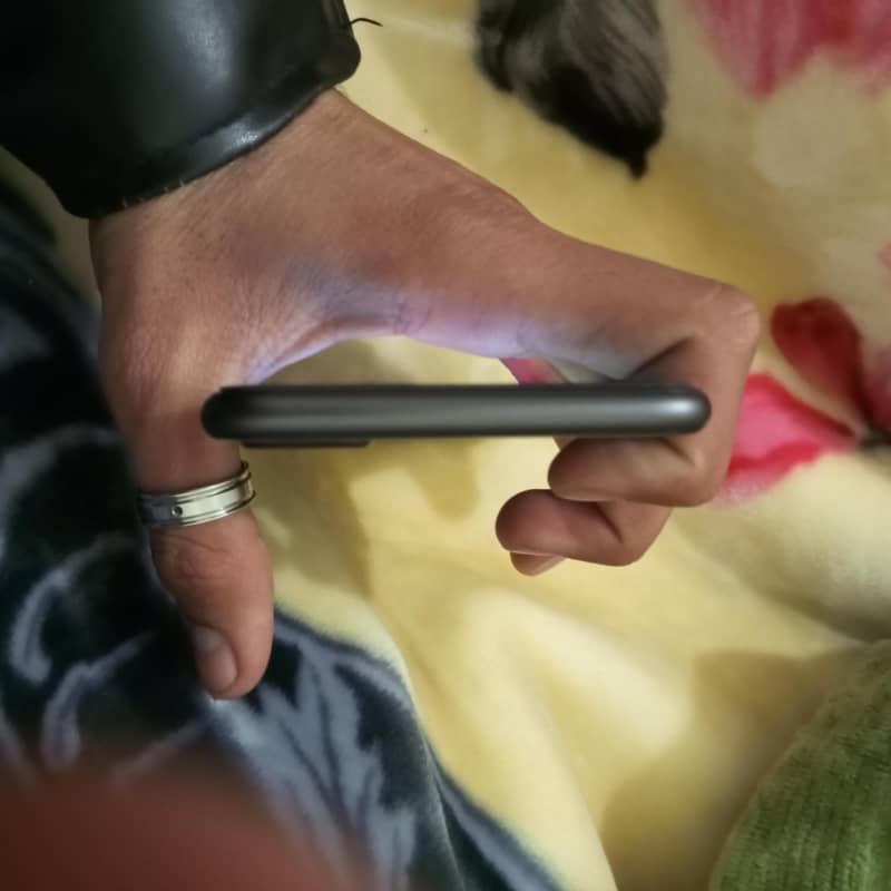 Apple iPhone 8 Plus 5
