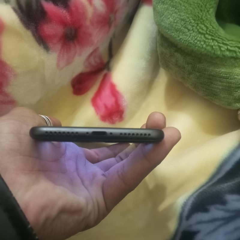 Apple iPhone 8 Plus 7